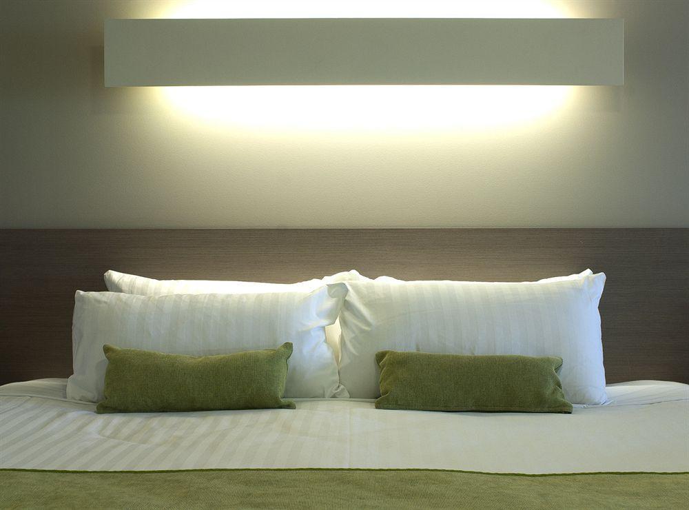 Abode Gungahlin Apart otel Kanberra Dış mekan fotoğraf