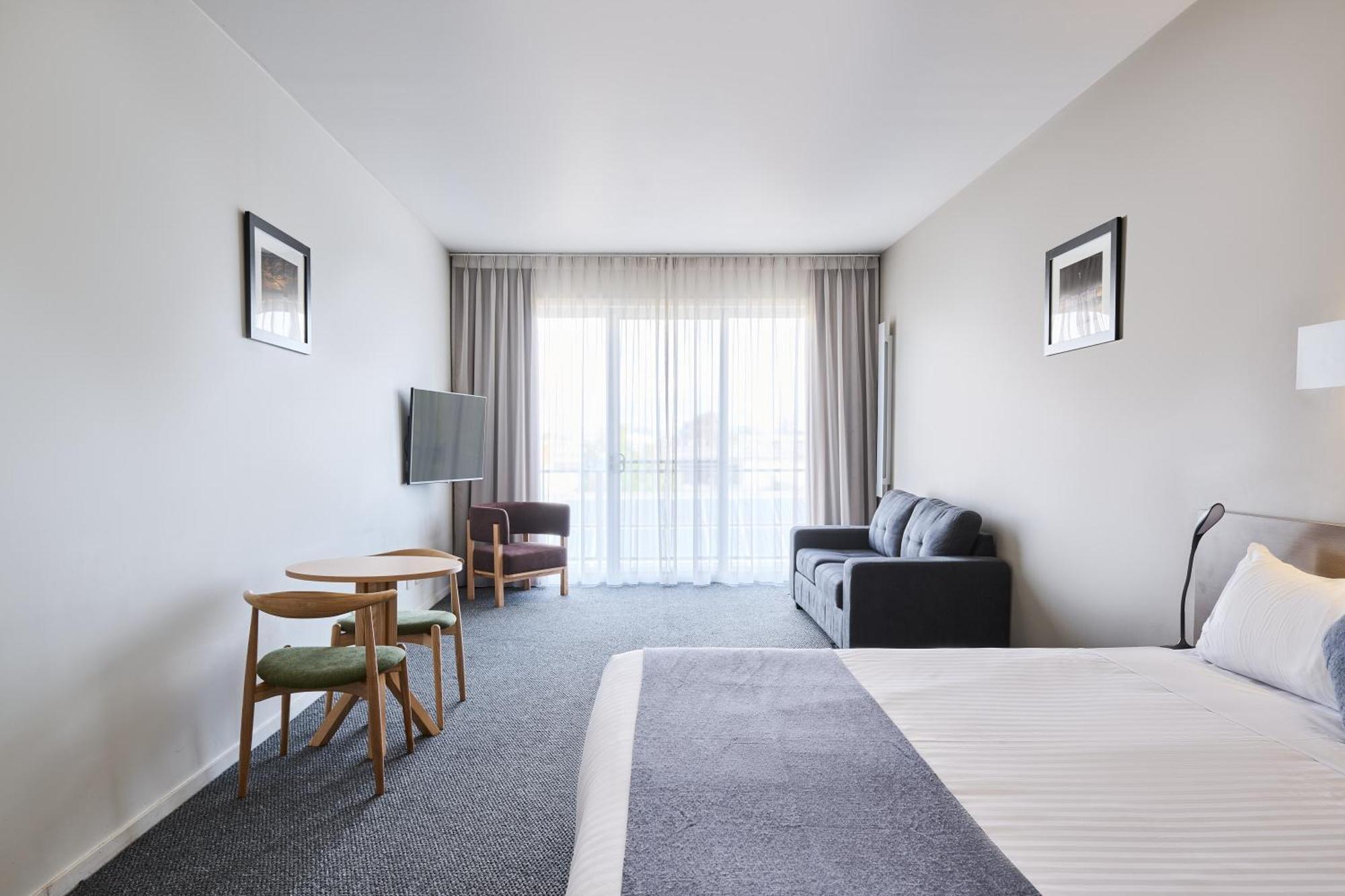 Abode Gungahlin Apart otel Kanberra Dış mekan fotoğraf
