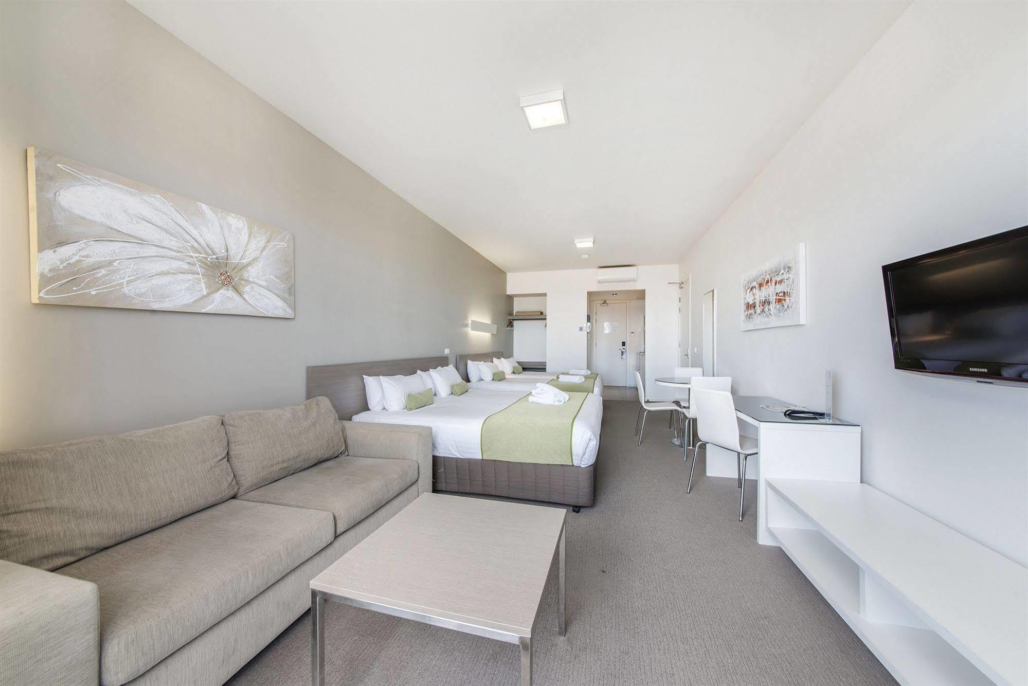 Abode Gungahlin Apart otel Kanberra Dış mekan fotoğraf
