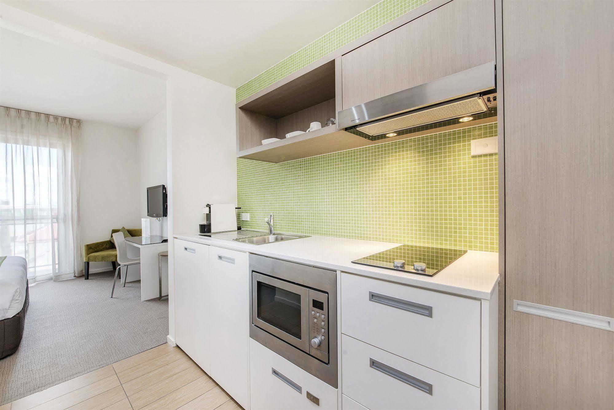 Abode Gungahlin Apart otel Kanberra Dış mekan fotoğraf